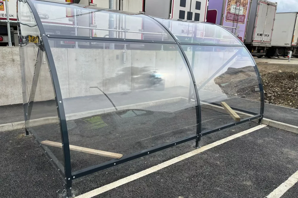 Smoking Shelterwebp09